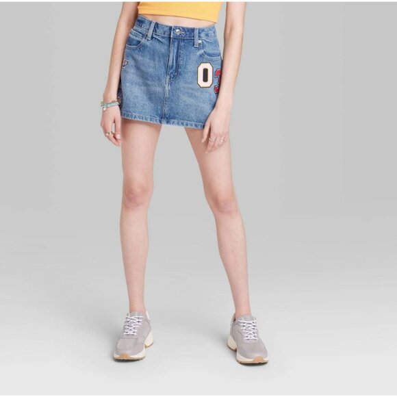 Wild Fable Women's Low-Rise Denim Mini Skirt Medium Wash Patches 00 - Picture 3 of 6